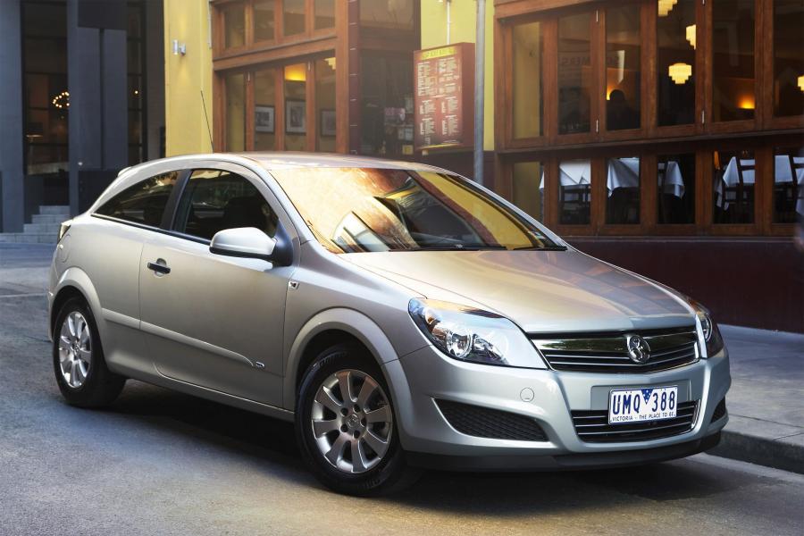  Holden Astra 3-Door Coupe 2007 года  (фото 28 из 32)